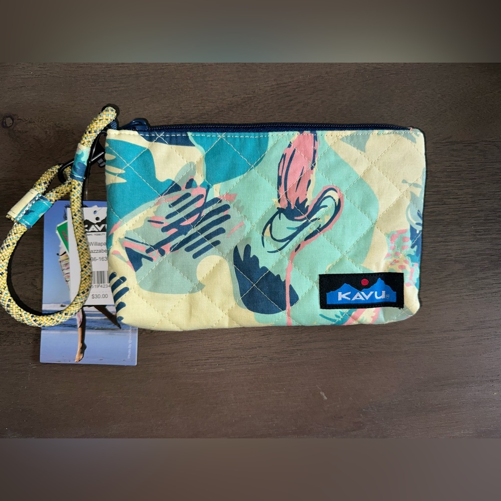 KAVU Willapa Jazzabel Wristlet NWT